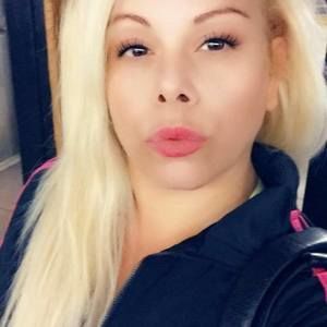 Meet your Posher, Jacqueline